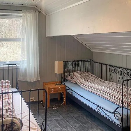 Bella Casa Con 4 Da Letto A Casa vacanze Flornes